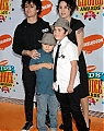 170456_2006-04-01_-_Nickelodeon_Kid__s_Choice_Awards_-_Orange_Carpet_-_063.jpg