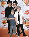 170914_2006-04-01_-_Nickelodeon_Kid__s_Choice_Awards_-_Orange_Carpet_-_075.jpg