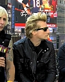 Green_Day_VH1_News_Interview_2012_28129_mp40137.jpg