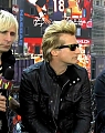 Green_Day_VH1_News_Interview_2012_28129_mp40143.jpg