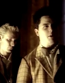 Green-Day---Hitchin-A-Ride-Official-Music-Video_mp40030.jpg